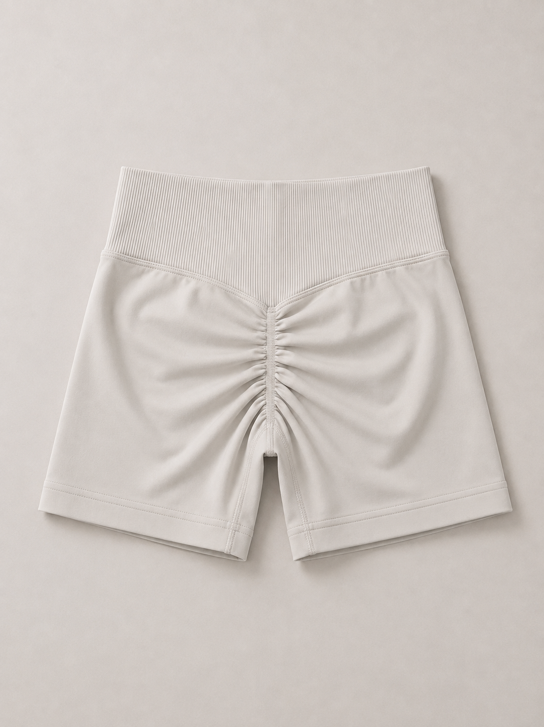 AVÉRA Short